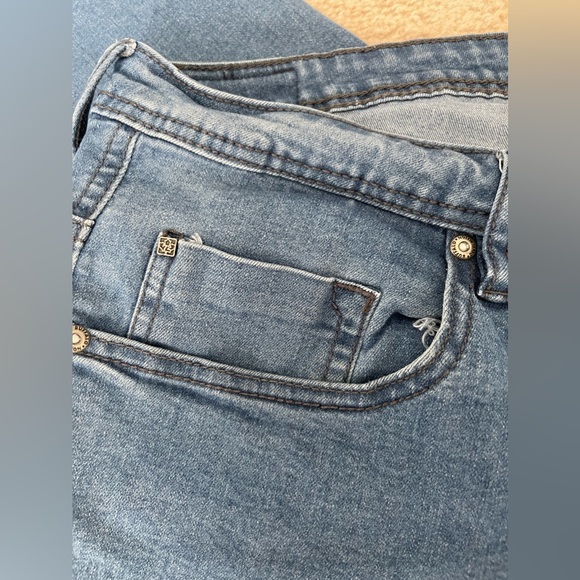 Men’s Buffalo David Bitton Jeans - Picture 4 of 8